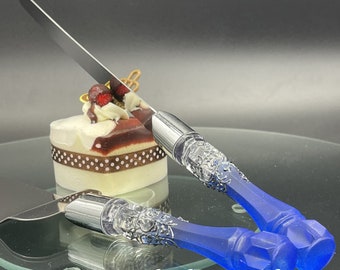 Silver and blue Gatsby style cake server and knife