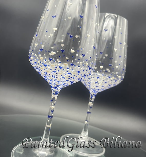 Set of 2 hand painted wineglasses Valentine's day in pearly white and blue