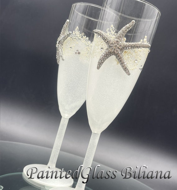 Starfish wedding champagne flutes, Beach sea wedding theme, white color
