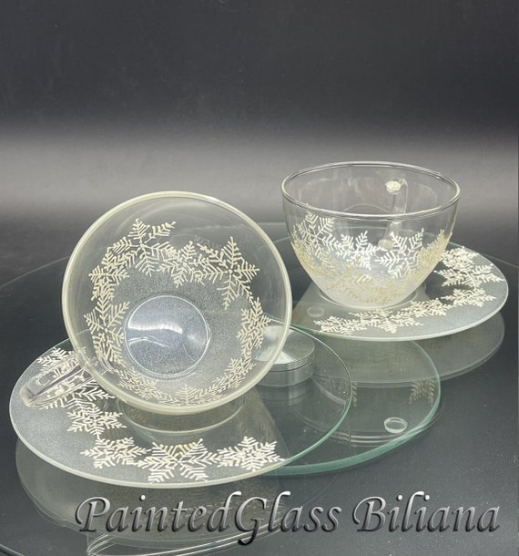 Set of 2 Hand Painted Tea Coffee Glass Cups Snowflake fantacy white winter Christmas glasses