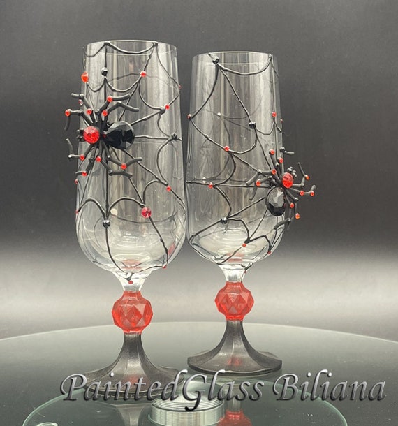 Black spider champagne flutes, Halloween wedding theme