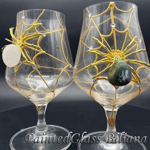 Quartz Spider wine glasses, Halloween wedding theme