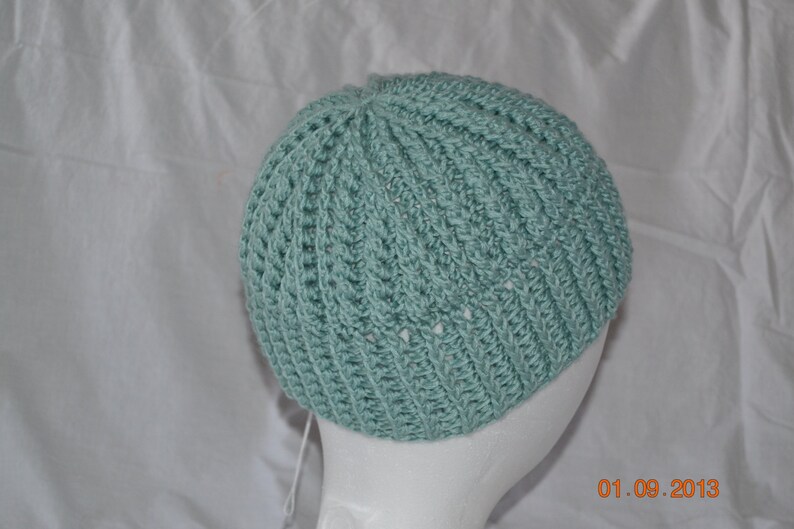 Cabled Tam Hat in Light Teal image 2