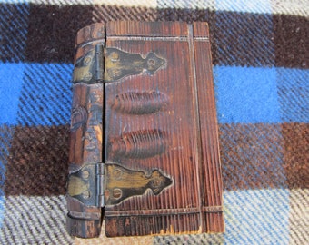 Vintage 1970's SPANISH made Jewlery Box, for hiding your Secret Treasures. Looks like a Book.