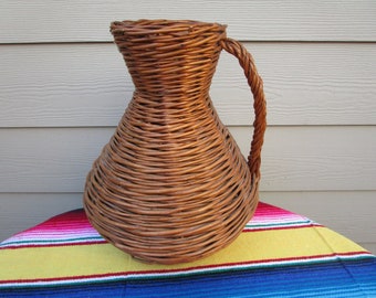 Amazing Vintage Handmade WILLOW, Basket made in Yugoslavia, Beautiful Craftmanship.