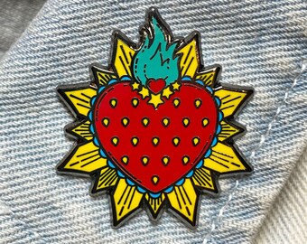 Pin de esmalte de la baya sagrada · Pin "Tattoo Shop Flash" · Tatuajes tradicionales/de la vieja escuela · Pin de solapa con un toque brillante