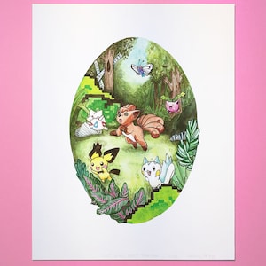 Puede incluir: Una ilustraci&oacute;n de acuarela de una escena de bosque con una variedad de personajes de Pok&eacute;mon. Los personajes incluyen un Vaporeon, un Flareon, un Jolteon y un Pikachu. El fondo es un bosque verde exuberante con un cielo azul.
