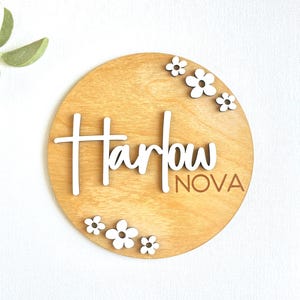 Custom Name Sign for Nursery Decor Wood Round Design for Baby Shower Gift Birth Announcement Photo Prop with Name Wall Art with Flowers