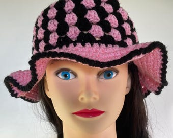 Playful Pink Crochet Bucket Hat – the Ultimate Statement  display picture 1