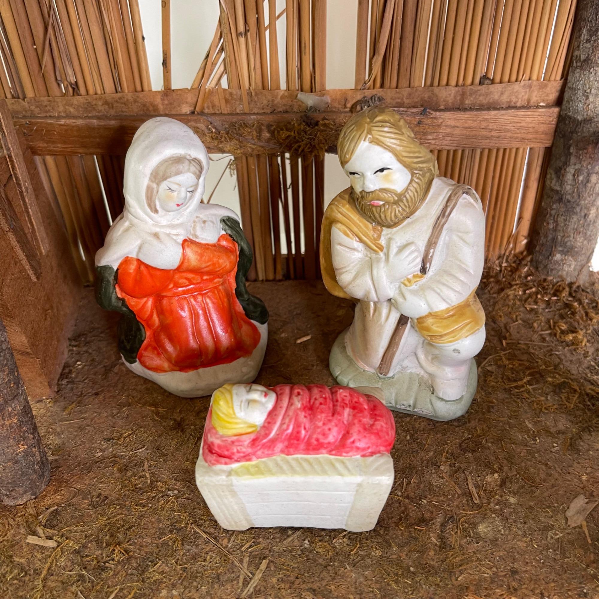 ヴィンテージ キリスト降誕セット 木製飼い葉桶 馬小屋 手描き 素焼き
