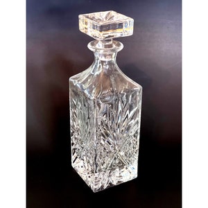 Whiskey Wine or Liquor Decanter and Square Stopper Dublin by Godinger 11&quot; Diamond Pattern