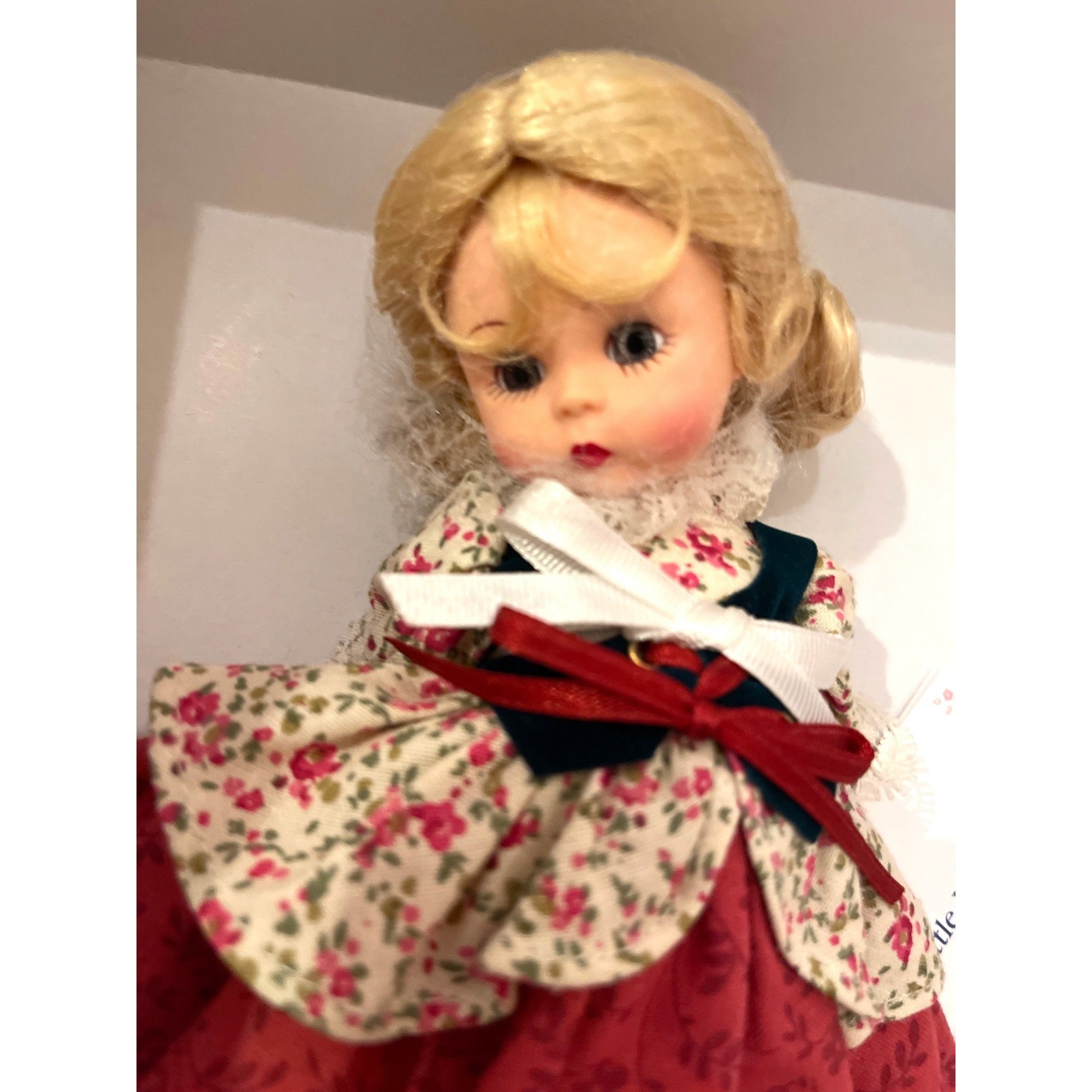 Madame Alexander Little Miss Muffet Doll 38790 Vintage 2008