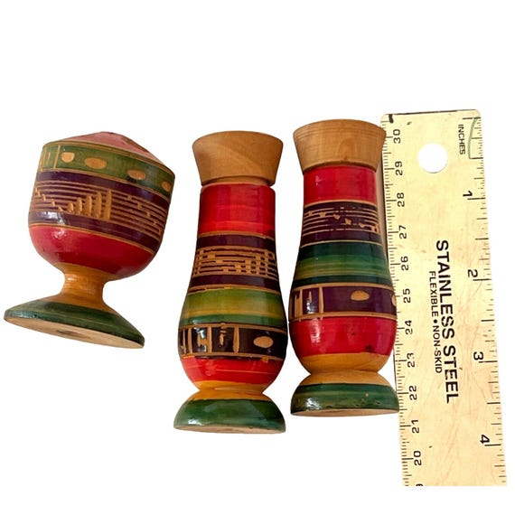 Pots à épices en bois peints à la main, Hongrie vintage, sel/poivre