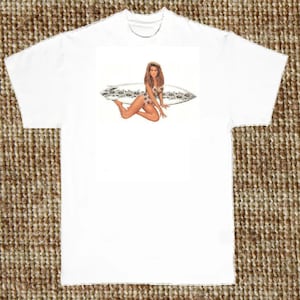 Camiseta de surf, chica surfera sexy (sudadera con capucha disponible a pedido) n.° 758d