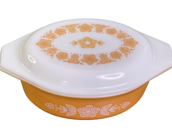 Vintage Pyrex Oval Auflaufform Schmetterling Goldmuster mit Deckel 1.5qt 1970er Jahre