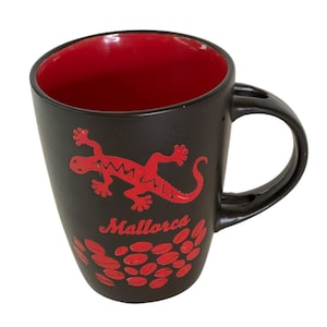 Mallorca Mug Salamander Lizard and Coffee Beans Raised Embossed 3D Red / Black