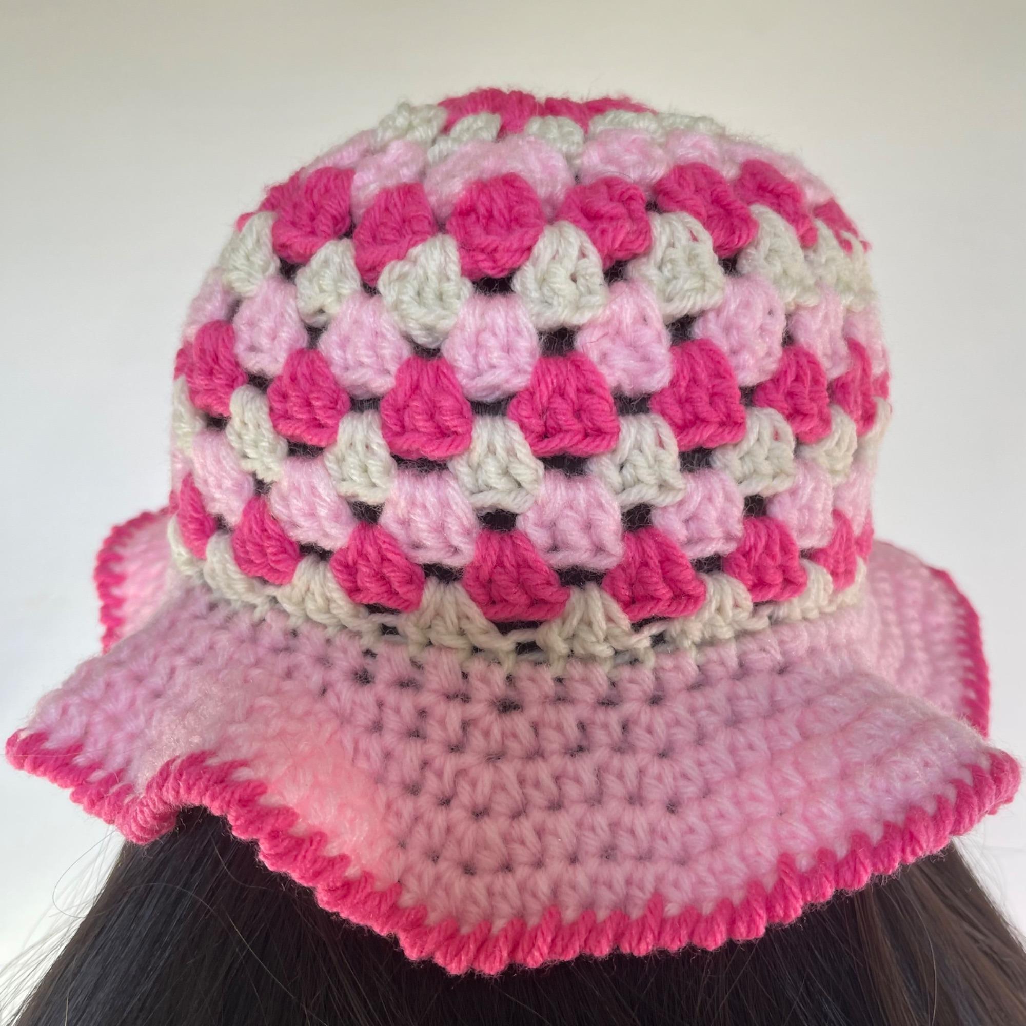 Crochet Bucket Hat Granny Square Pattern Pink and White  display picture 2