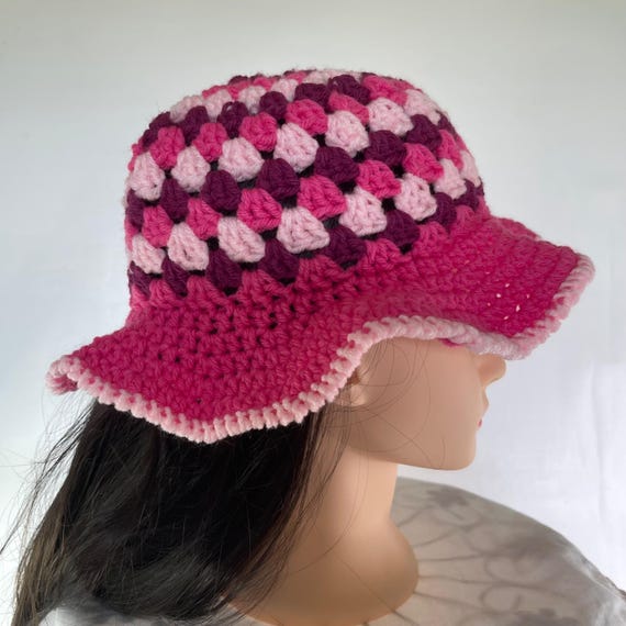 Crochet Bucket Hat Granny Square Pattern Pink and Burgundy  display picture 3