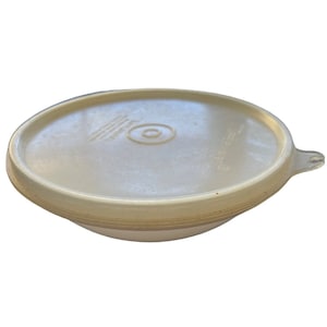 Ciotola Tupperware vintage con coperchio, piccola base bianca con piedini, 5,5&quot; x 2,25&quot; Capacità 1 tazza
