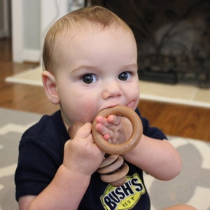 25 Wooden Rings Essential Montessori image 2