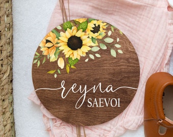 Letrero redondo de madera con nombre de bebé, diseño de girasol, para niña, personalizado, para anunciar el nombre del bebé recién nacido, para decoración de guardería.