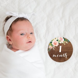 Cartes mensuelles De jalon de bébé, Cartes de jalon de bois floral, Marqueurs de jalon de bébé de 1 à 12 mois, Suivi de la croissance de bébé, Cadeau de fête de bébé