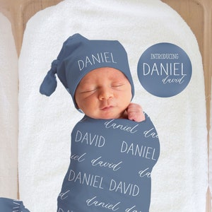 Custom Baby Swaddle and Sign - Personalized Baby Shower Gift Photo Props Newborn Name Announcement - JS32