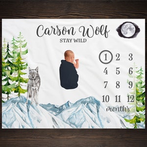 Wolf Milestone Blanket, Monthly Growth Tracker, Personalized Baby Blanket, Custom Blanket, Baby Shower Gift, New Baby Gift, Baby Boy