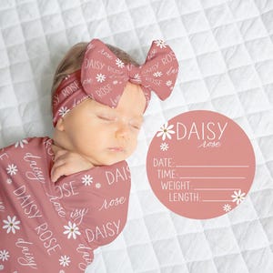 Personalized Daisy Swaddle Blanket, Optional Bundle, Newborn Coming Home Outfit Photo Props, Baby Announcement Sign, Baby Shower Gift JS51