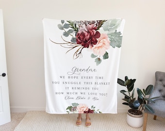 Personalized Mom Christmas Gift – Custom Quote Gift from Daughter or Son, Cozy Grandma Blanket, Sentimental Holiday Throw Blanket for Her