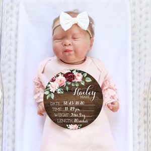 Geboortestatistieken rond houten babynaambordje houten gepersonaliseerde babynaam pasgeboren aankondiging aangepaste kinderkamerbord decor Hello World Fresh 48
