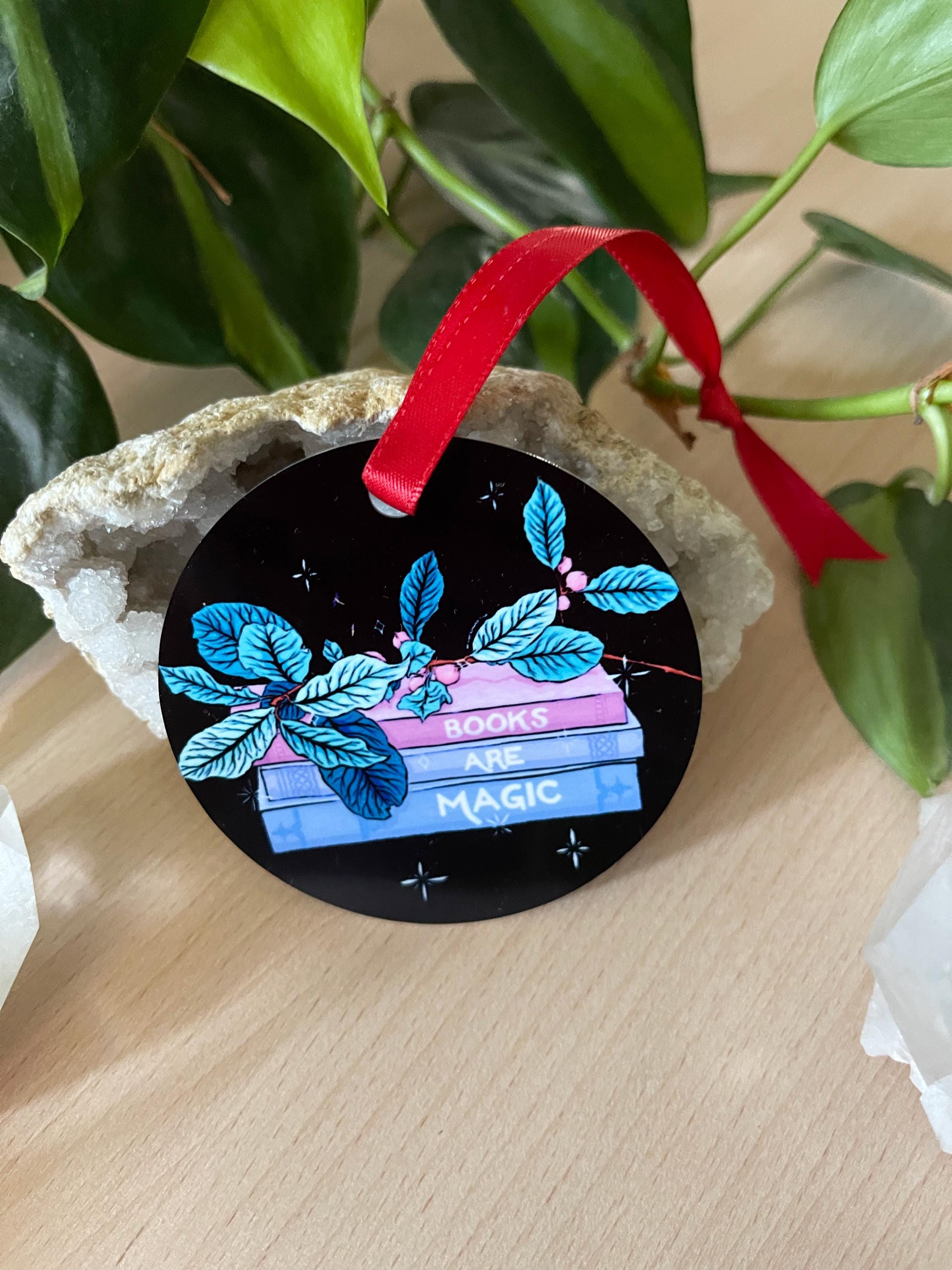 本は魔法：読書好きのためのクリスマスオーナメント - Etsy 日本