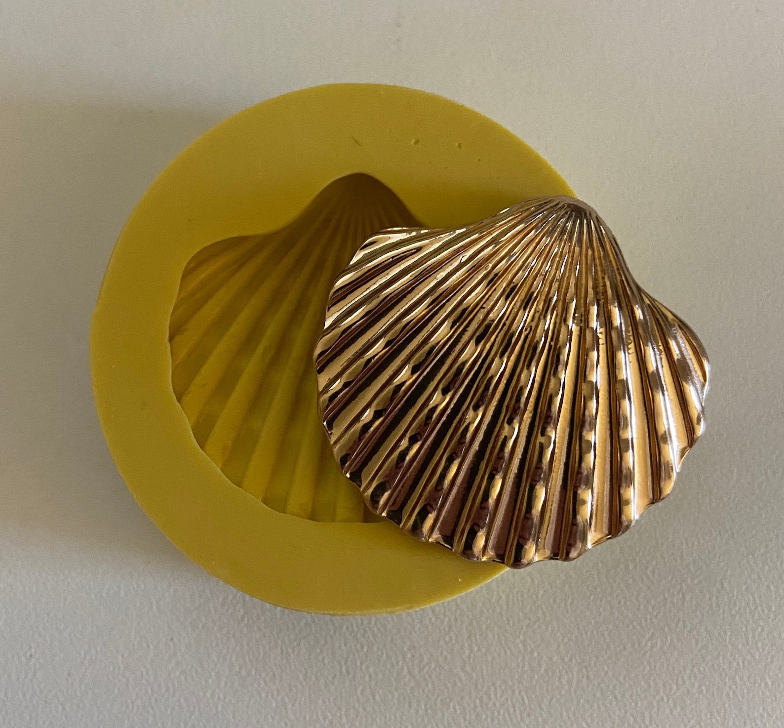 CLAM SHELL Charm/pendant Flexible Mold - Etsy