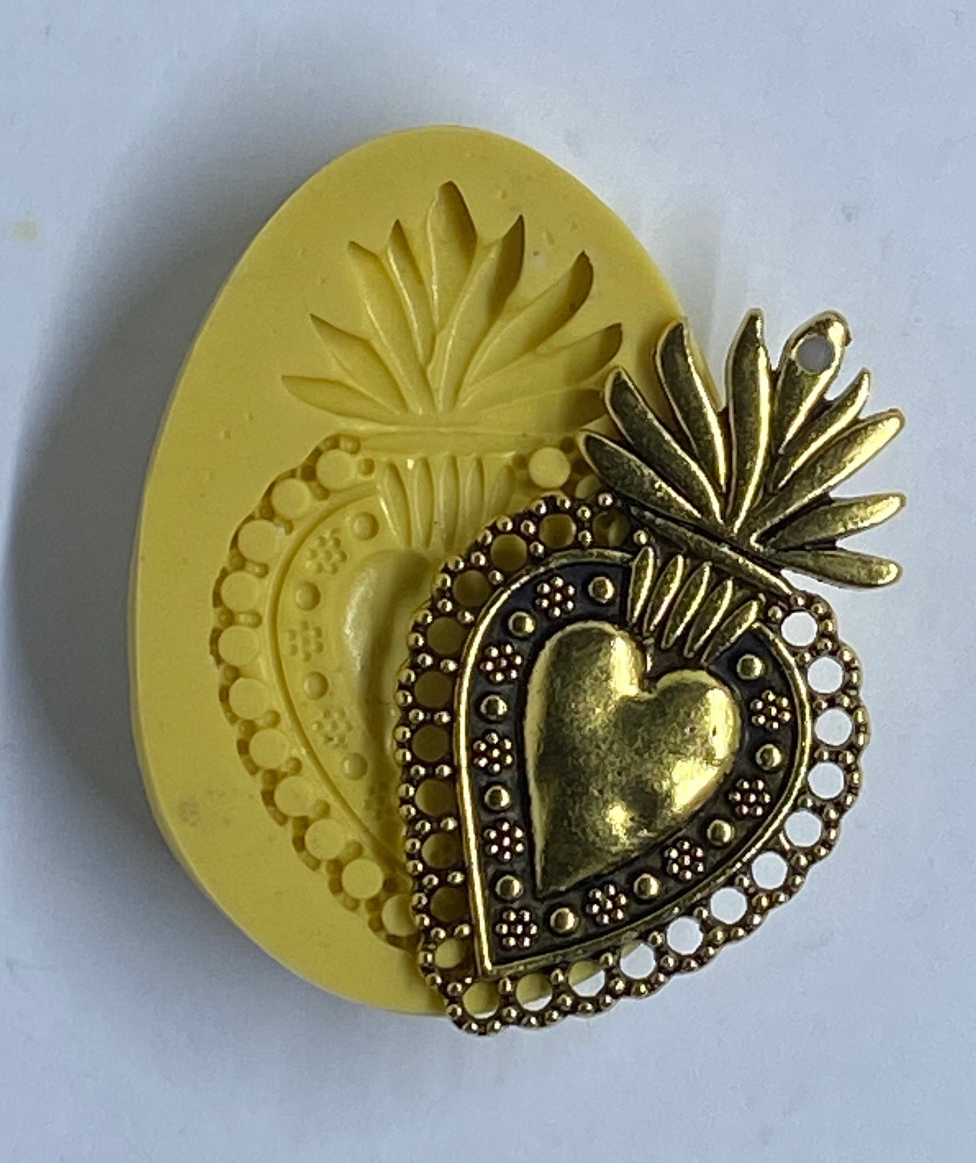 Floral Heart Silicone Mold – GlitznGlam7