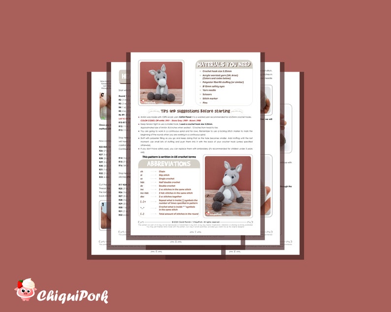 Puede incluir: Patr&oacute;n de crochet para un amigurumi de burro gris. El patr&oacute;n incluye instrucciones para hacer la cabeza, el cuerpo, las patas y la cola del burro. El patr&oacute;n tambi&eacute;n incluye una lista de los materiales necesarios y las abreviaturas utilizadas.