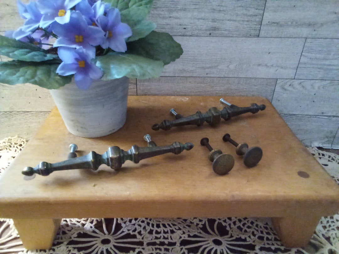 Set of 4 Brass Vintage Furniture Hardware, Drawer Pulls, Furniture