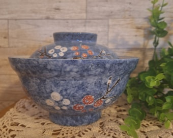 Vntg.Japanese Pottery Ramen / Rice Bowl with lid, Chinoiserie, Oriental Decor, Asian Decor, Handpainted
