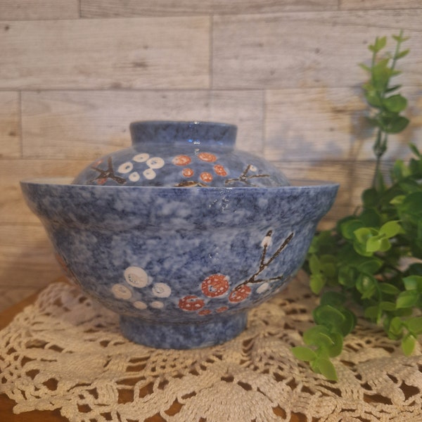 Vntg.Japanese Pottery Ramen / Rice Bowl with lid, Chinoiserie, Oriental Decor, Asian Decor, Handpainted