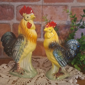 Vntg. Japan Rooster & Chicken Figurine Set, Farmhouse, Country Decor, Kitchen Decor, Vintage decor