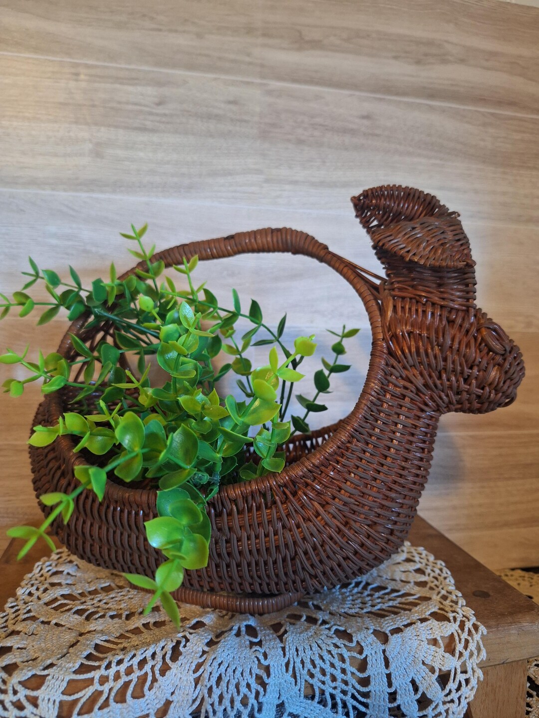 Walnut Ridge Rabbit Basket Vntg Dark Wicker Rabbit Basket, Easter Decor, Cottage Core, Spring ...