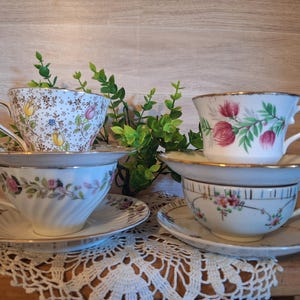 Lot of 4 Vntg Floral Tea cups & saucers,  Garden Tea Party, Cottage core, Bridal Shower decor,Shabby Chic decor, Tea Party decor