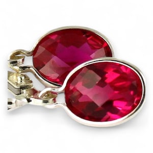 Brincos de prata esterlina com rubi, fecho de alavanca, cravação oval de 8 x 6 mm com bisel SE001