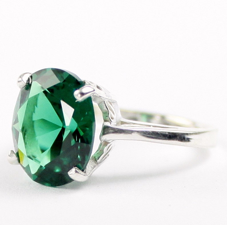 SR055 925 Sterling Silver Ladies Ring Russian Nanocrystal Emerald