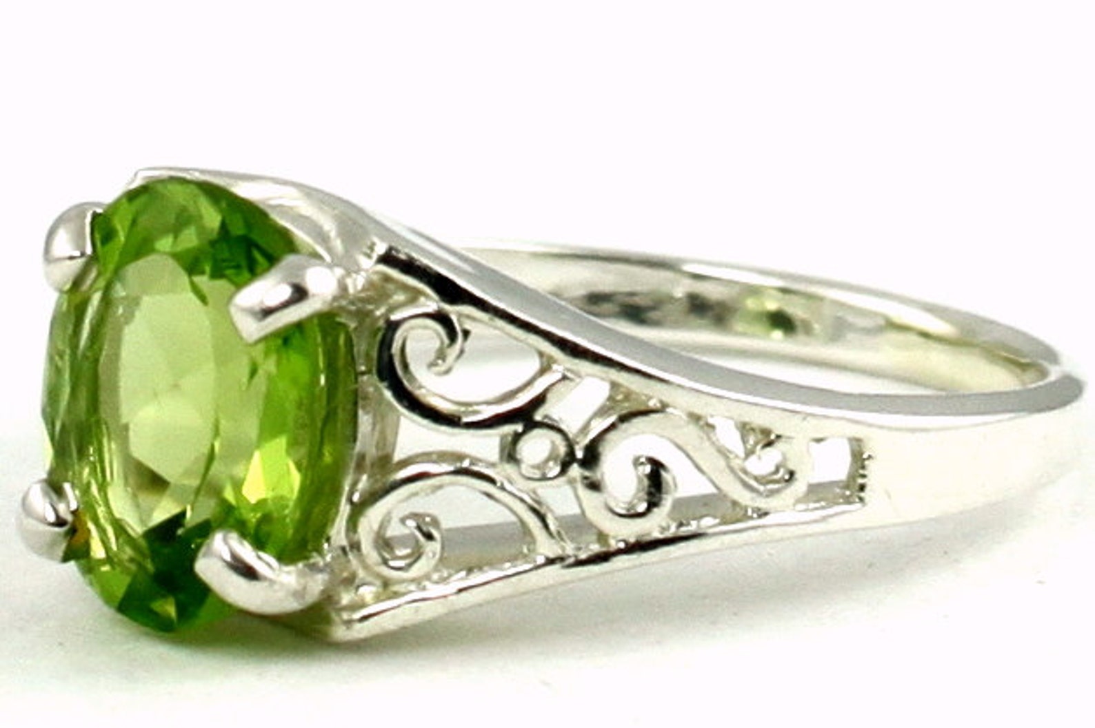 STERLING SILVER and Peridot ring