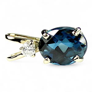 London Blue Topaz, 14KY Gold Pendant, P020