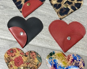 Heart snap pouch