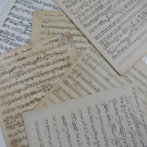 papel musical HANDWRITTEN ANTIQUE MANUSCRIPT , 10 hojas de hojas de fabricación de tarjetas de origami artesanal