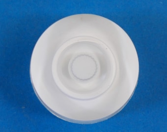 Pop-Knob guitar or bass speed knob in FLAT WHITE white knob with white numbers [ numbers are not visible ]