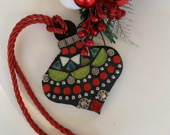 Sparkly Green and Red 4 inch Mosaic Christmas Ornament