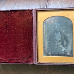 1/2 plaque originale Jabez Mayall des années 1840 teinté à la main par - homme non identifié - état d&#39;origine non restauré - plaque de verre photo